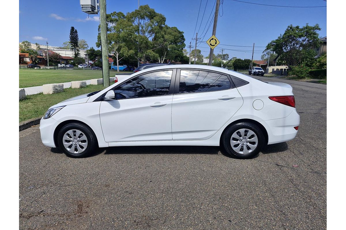 2016 Hyundai Accent Active RB3