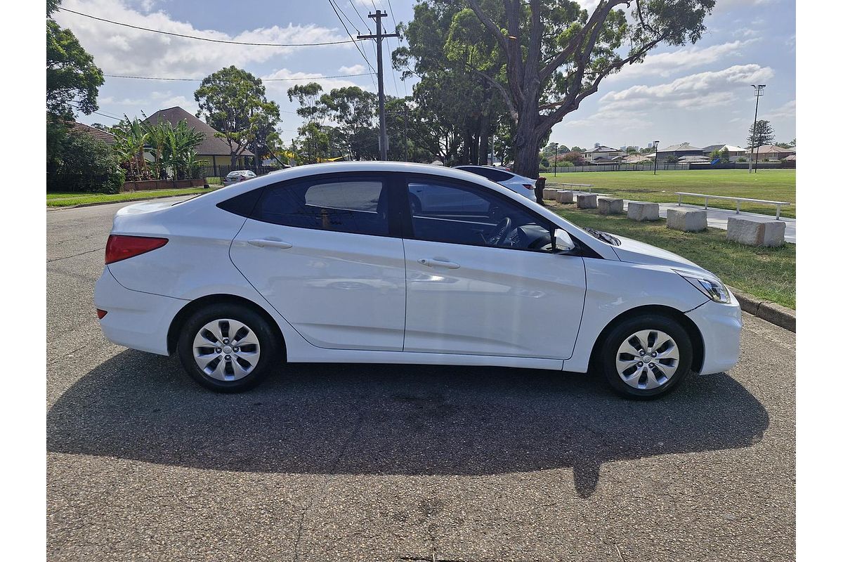 2016 Hyundai Accent Active RB3