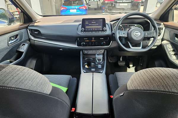 2024 Nissan X-TRAIL ST T33