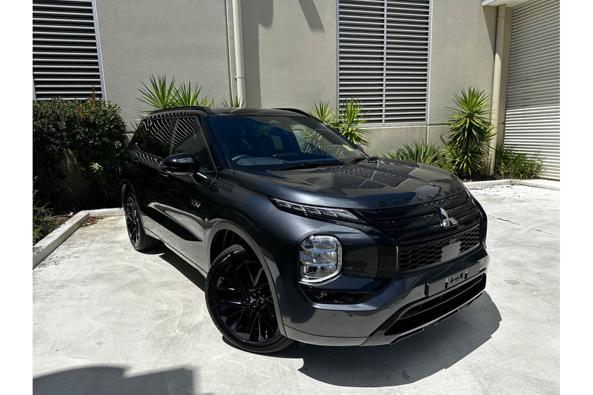 2024 Mitsubishi Outlander PHEV GSR ZM