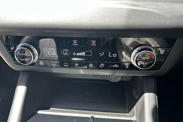 2024 Mitsubishi Outlander PHEV GSR ZM