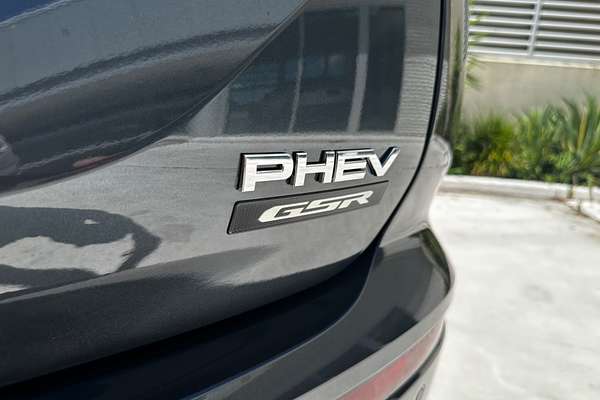 2024 Mitsubishi Outlander PHEV GSR ZM
