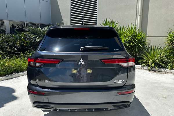 2024 Mitsubishi Outlander PHEV GSR ZM