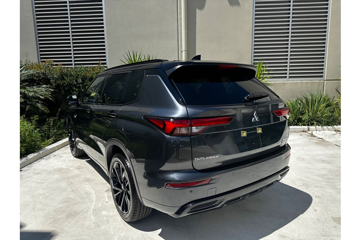 2024 Mitsubishi Outlander PHEV GSR ZM
