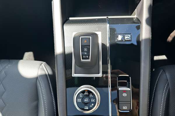 2024 Mitsubishi Outlander PHEV GSR ZM