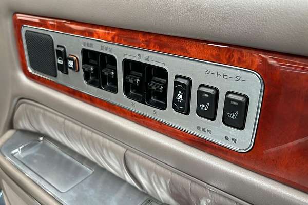 2005 Toyota CENTURY BASE GZG
