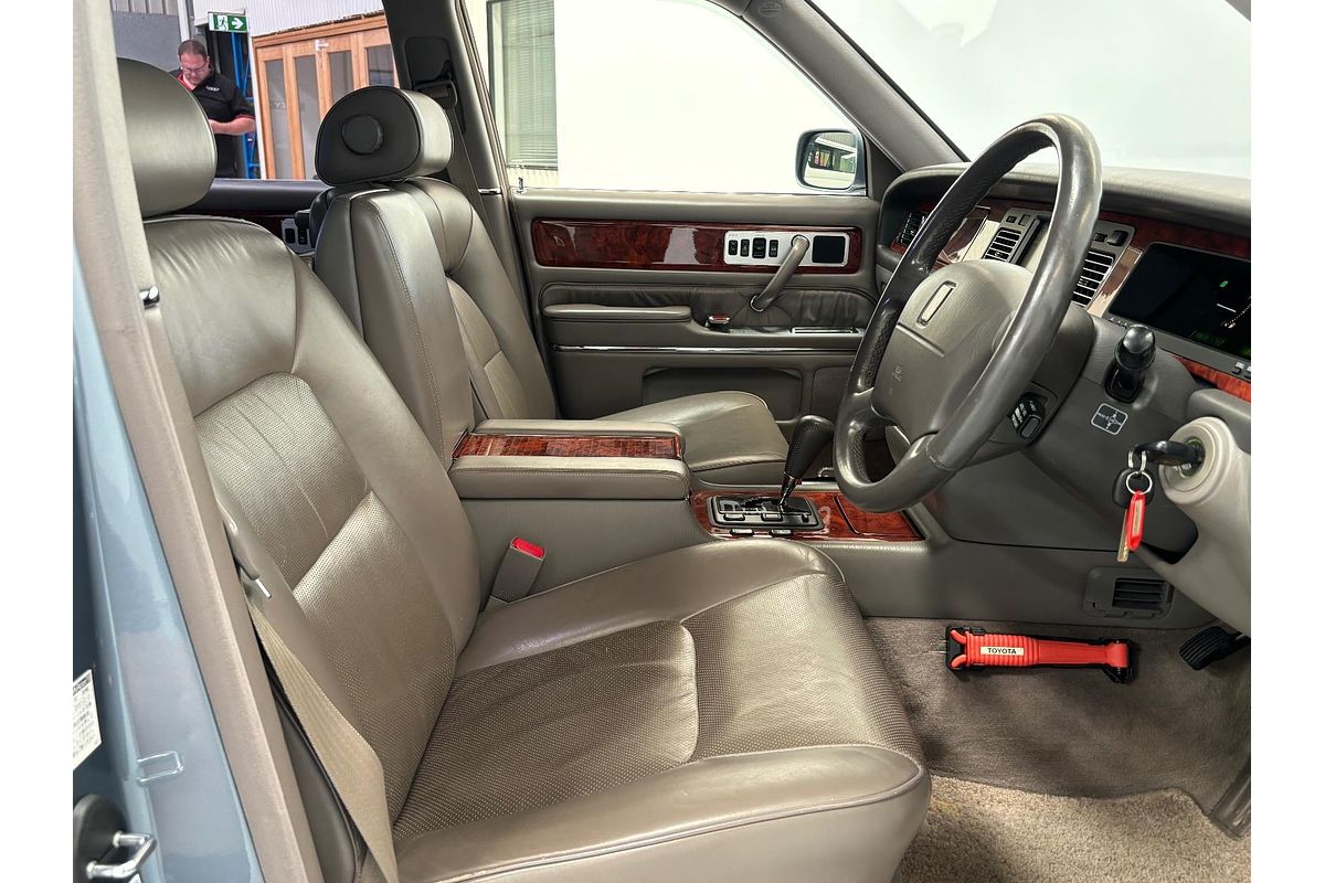 2005 Toyota CENTURY BASE GZG