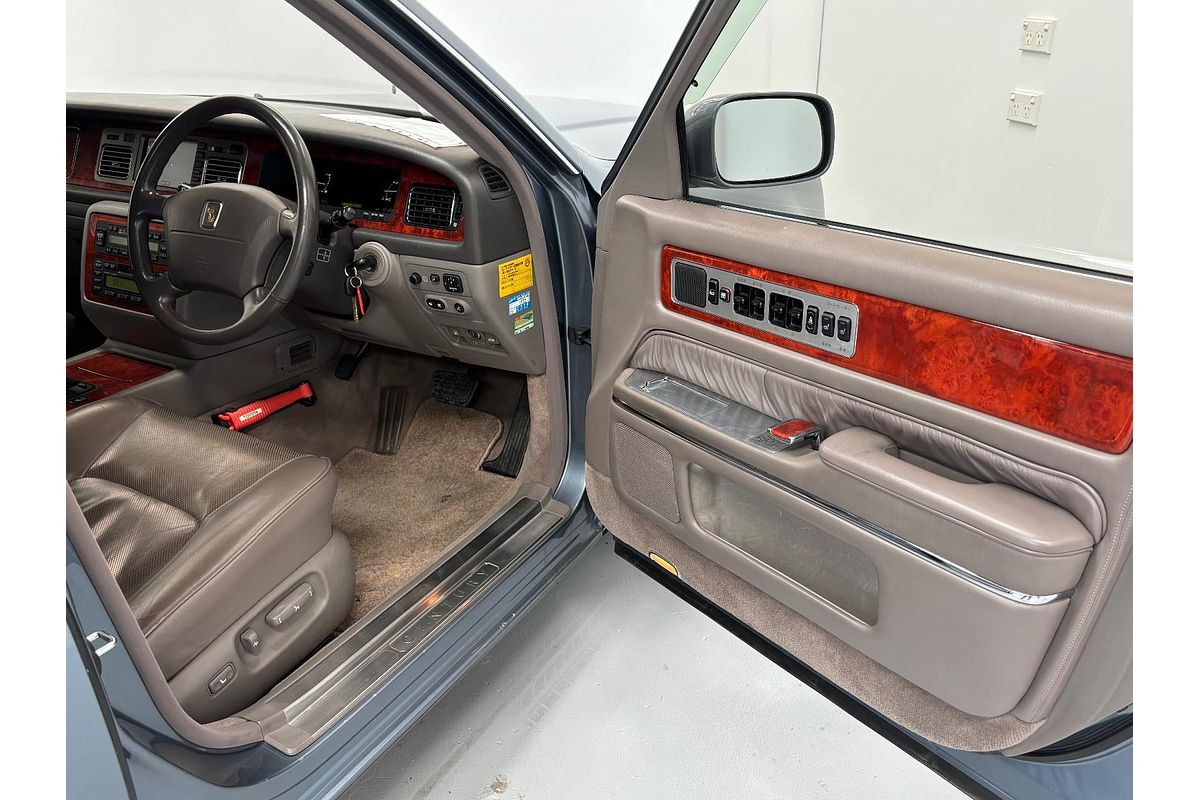 2005 Toyota CENTURY BASE GZG