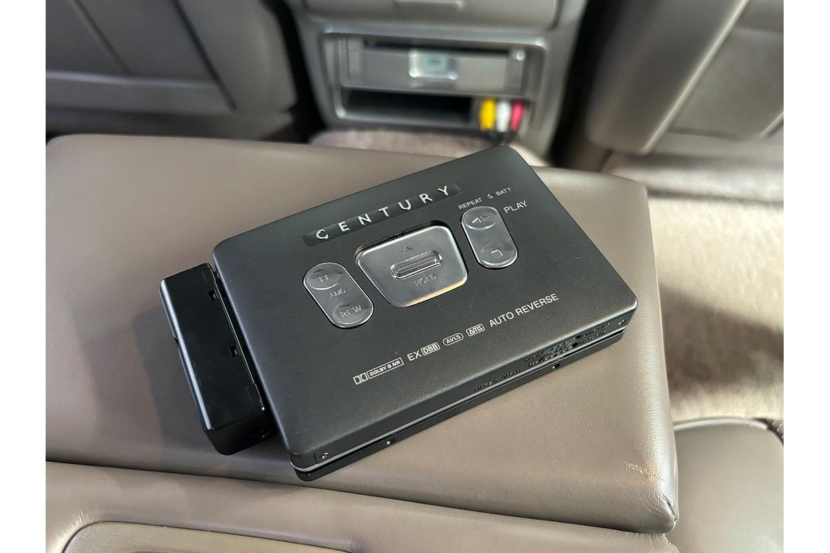 2005 Toyota CENTURY BASE GZG