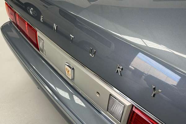 2005 Toyota CENTURY BASE GZG