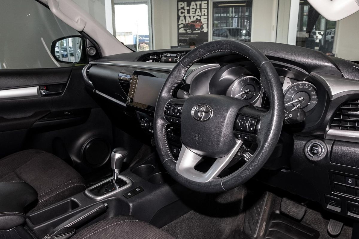 2020 Toyota Hilux SR5 GUN126R 4X4