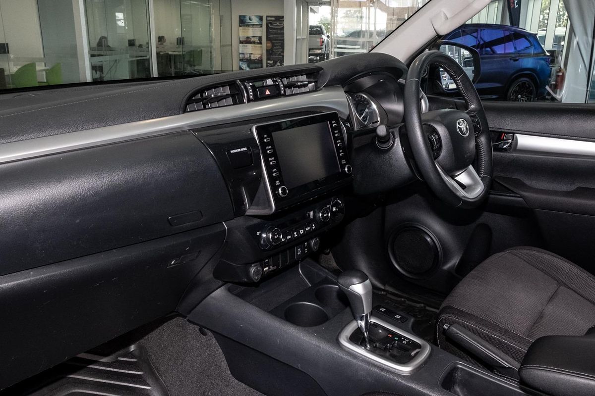 2020 Toyota Hilux SR5 GUN126R 4X4