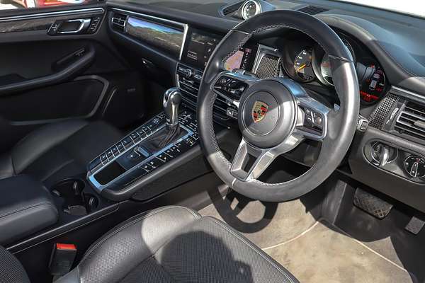 2021 Porsche Macan S 95B