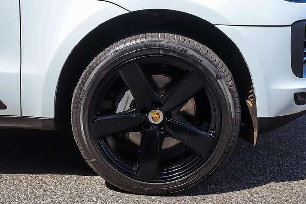 2021 Porsche Macan S 95B