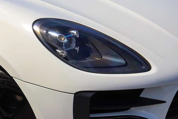 2021 Porsche Macan S 95B