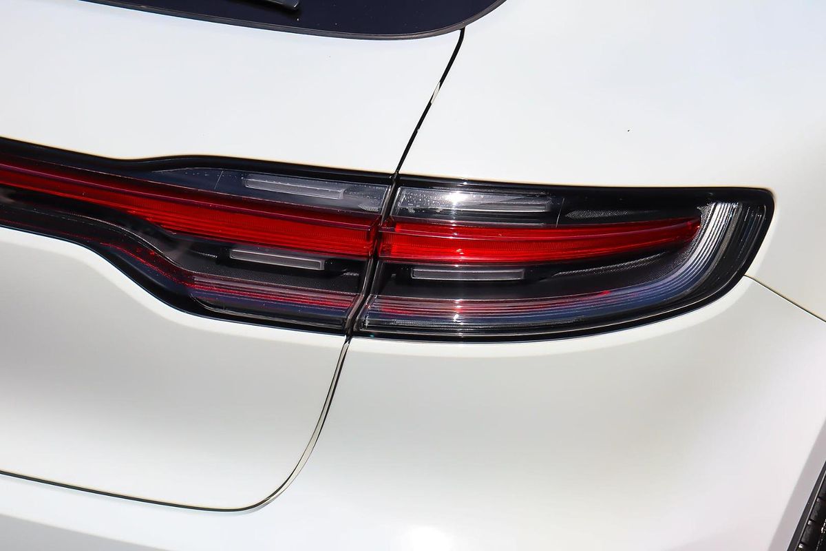 2021 Porsche Macan S 95B