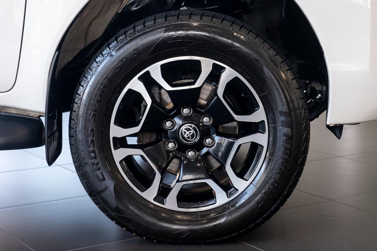 2020 Toyota Hilux SR5 GUN126R 4X4