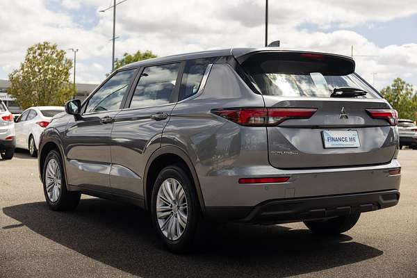 2022 Mitsubishi Outlander ES ZM