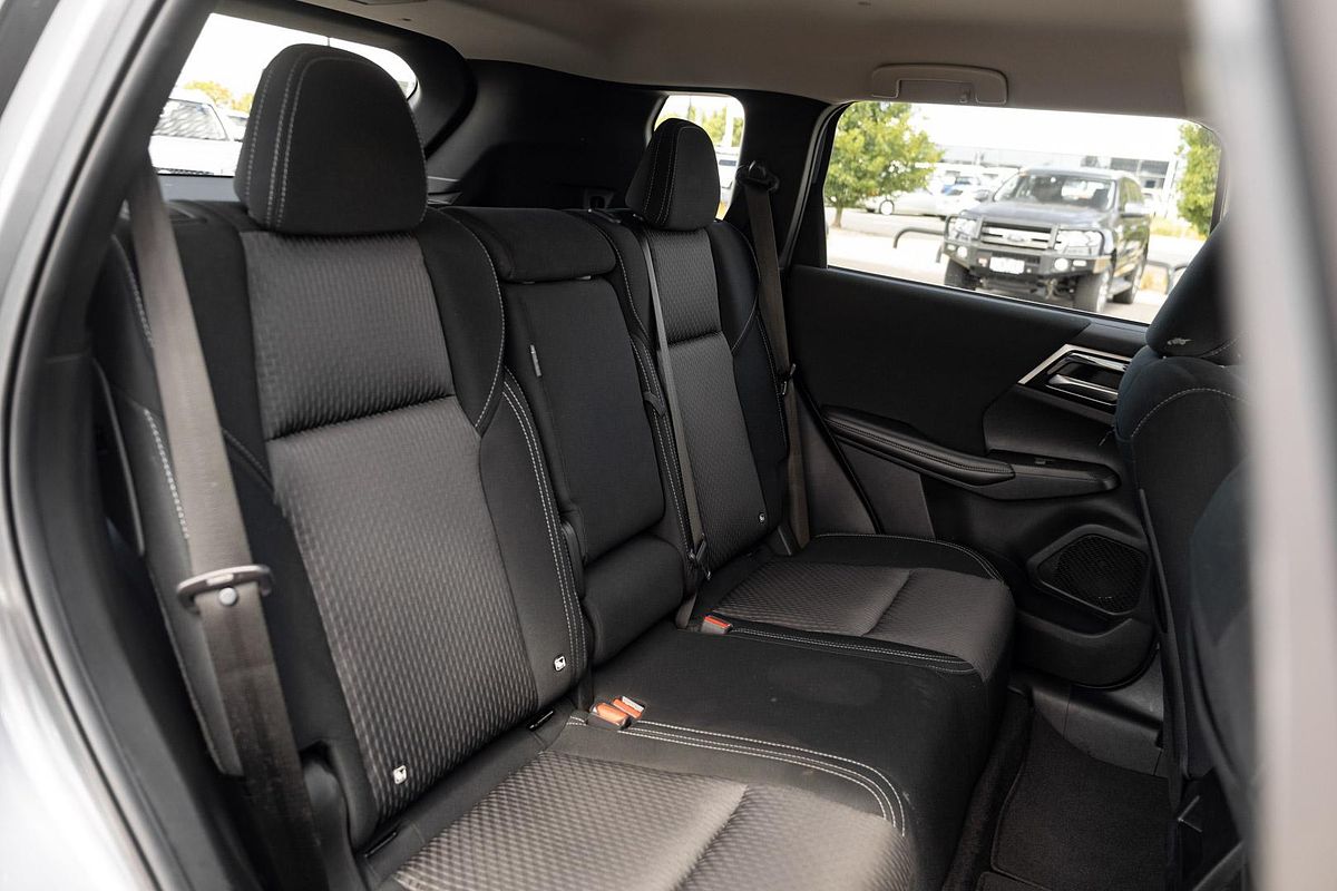 2022 Mitsubishi Outlander ES ZM