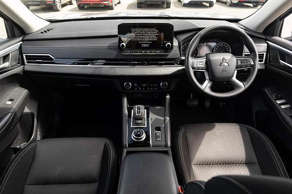 2022 Mitsubishi Outlander ES ZM