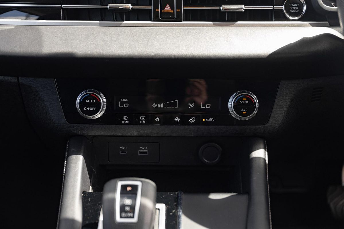 2022 Mitsubishi Outlander ES ZM