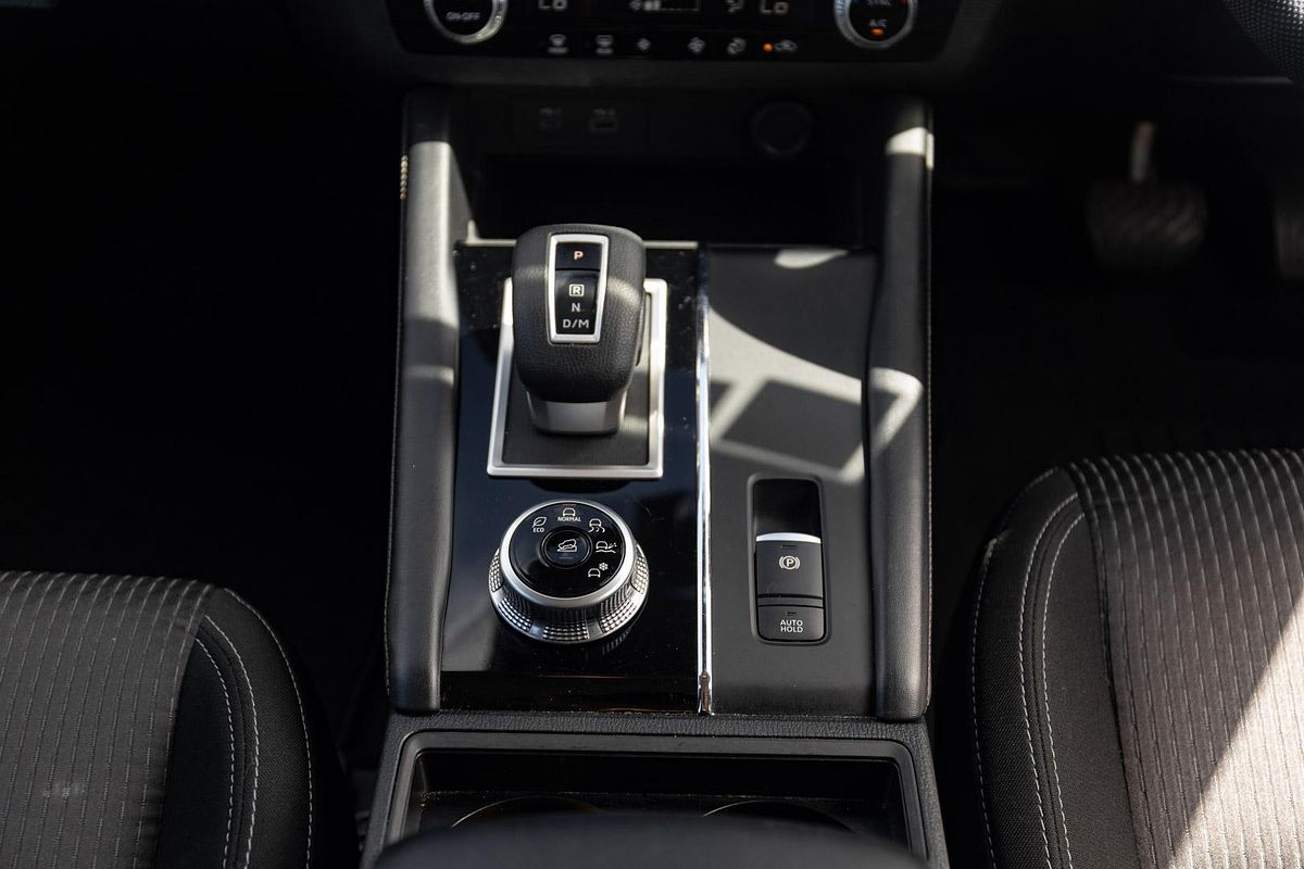 2022 Mitsubishi Outlander ES ZM