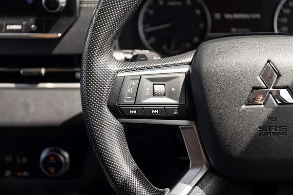 2022 Mitsubishi Outlander ES ZM