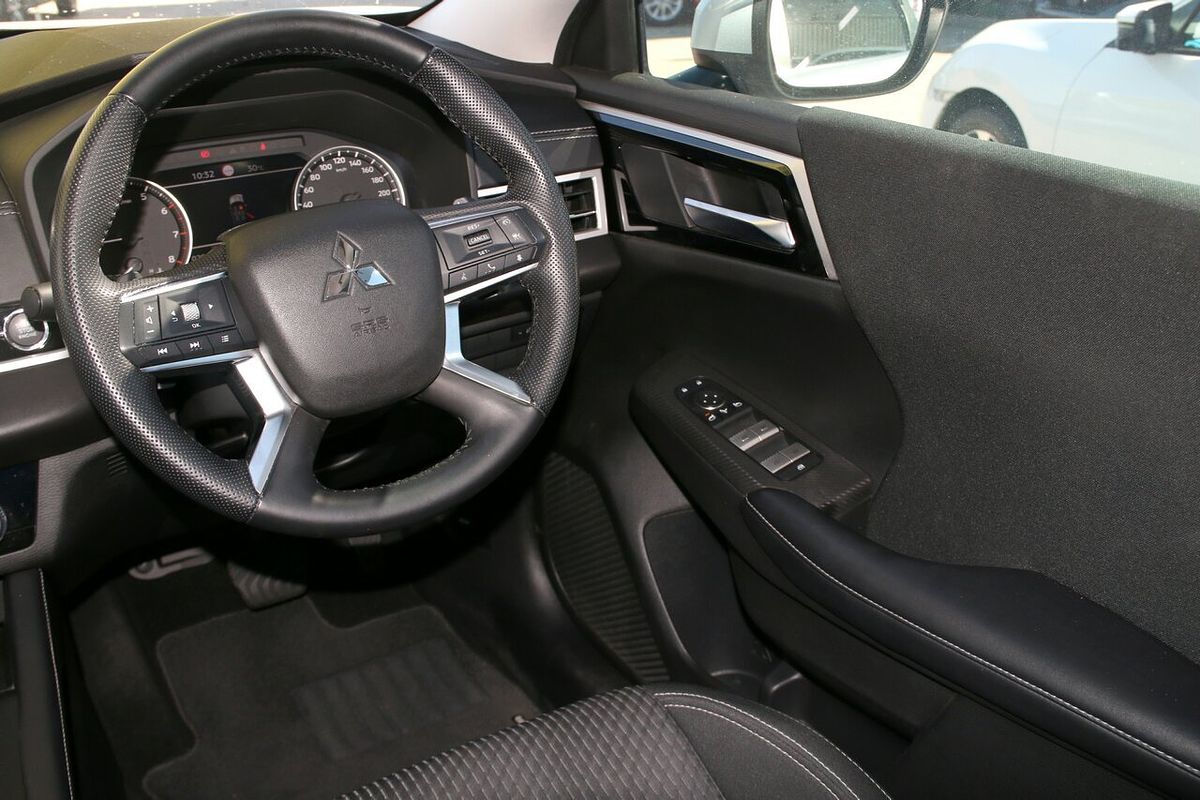 2021 Mitsubishi Outlander LS ZM