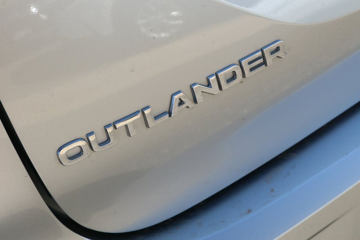 2021 Mitsubishi Outlander LS ZM