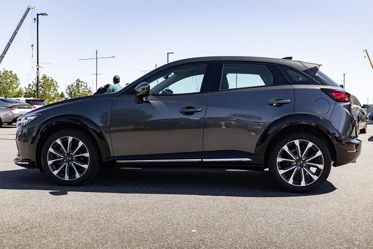 2022 Mazda CX-3 sTouring DK