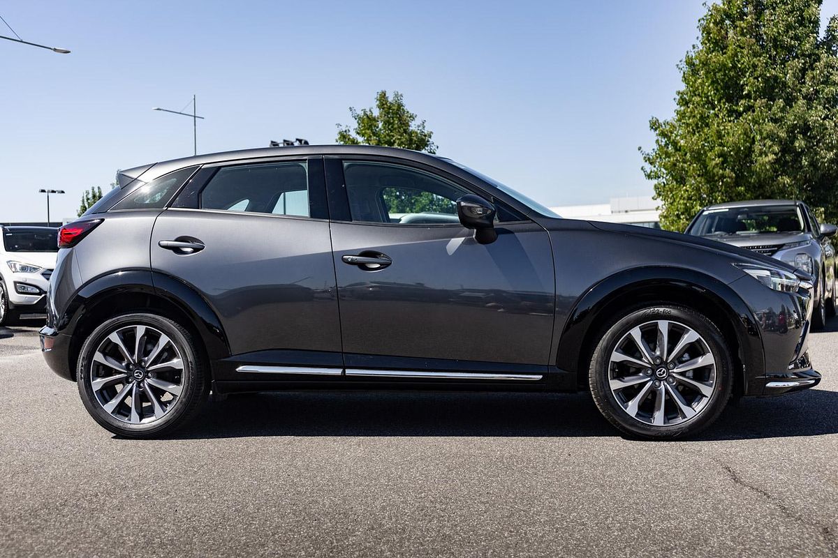 2022 Mazda CX-3 sTouring DK