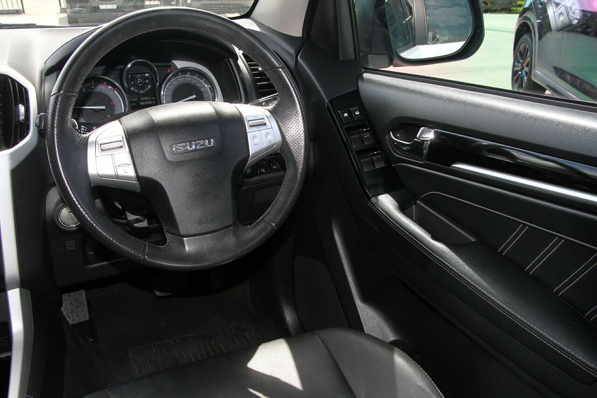 2020 Isuzu MU-X LS-T