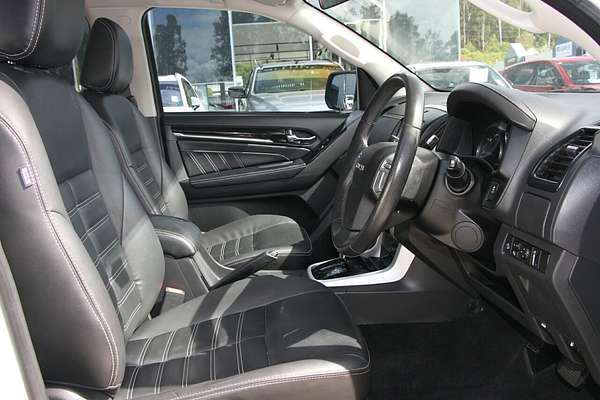 2020 Isuzu MU-X LS-T