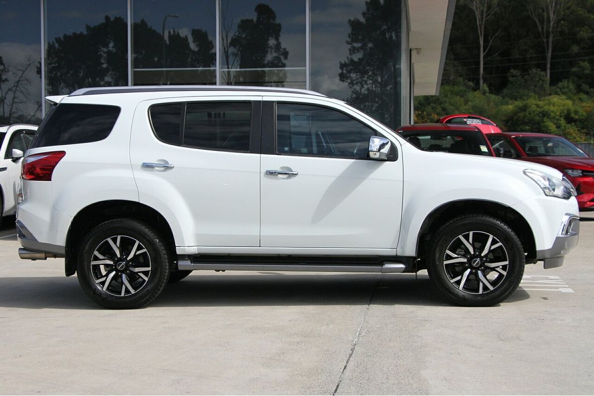 2020 Isuzu MU-X LS-T