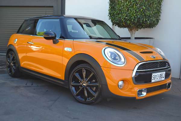 2014 MINI Hatch Cooper F55