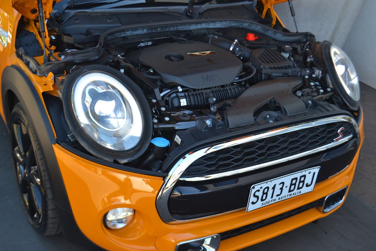 2014 MINI Hatch Cooper F55