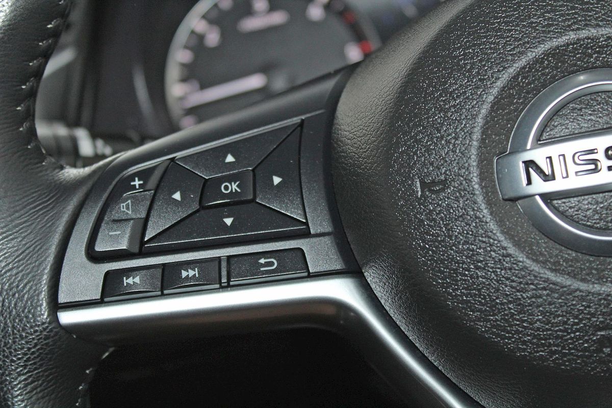 2021 Nissan Navara ST D23 4X4