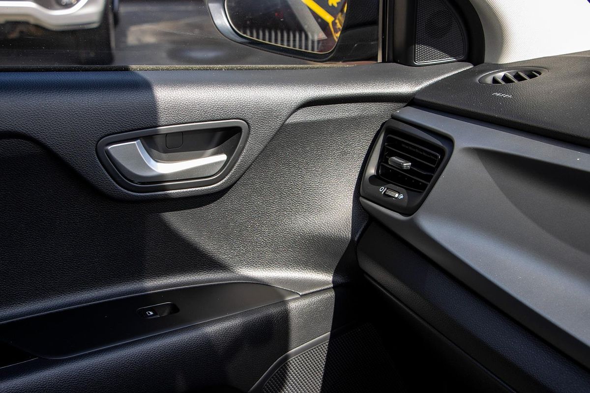 2021 Kia Rio S YB