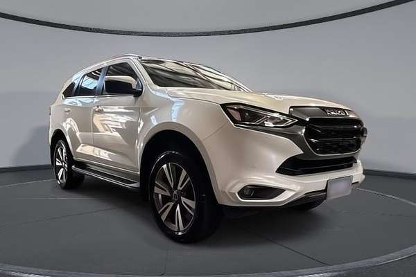 2023 Isuzu MU-X LS-T