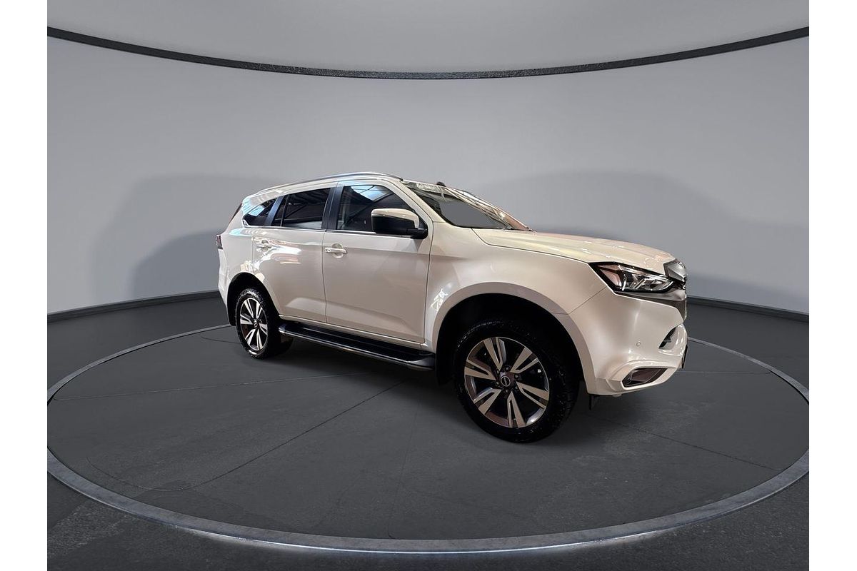2023 Isuzu MU-X LS-T