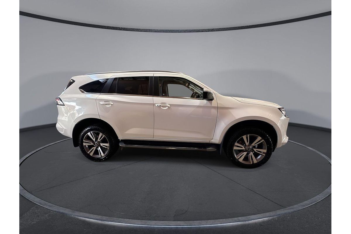 2023 Isuzu MU-X LS-T