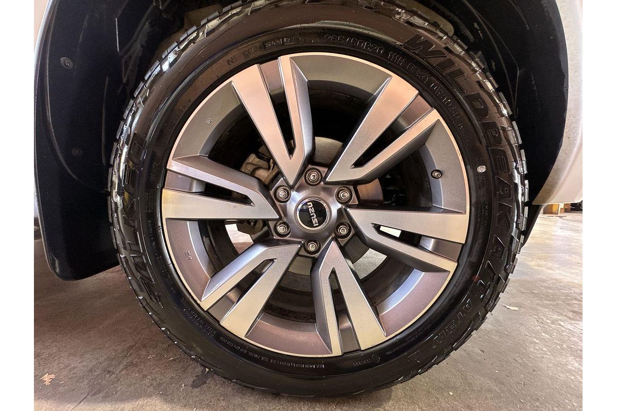 2023 Isuzu MU-X LS-T