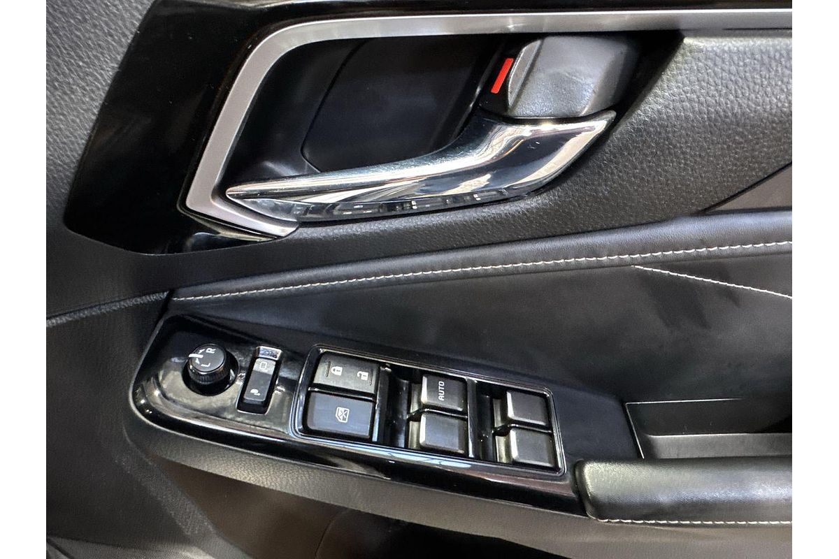 2023 Isuzu MU-X LS-T