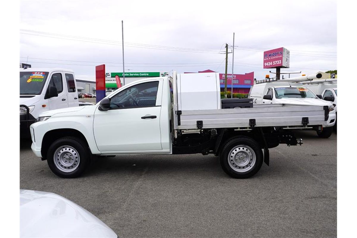 2019 Mitsubishi Triton GLX MR 4X4