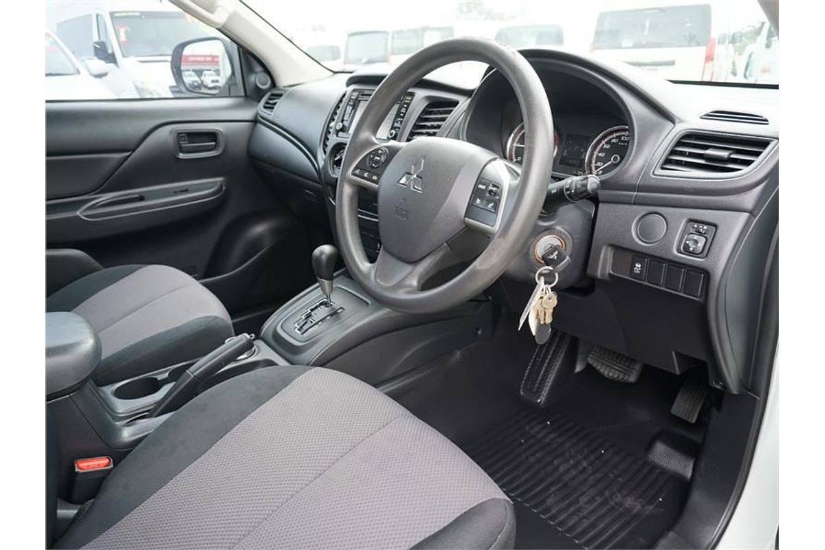 2019 Mitsubishi Triton GLX MR 4X4
