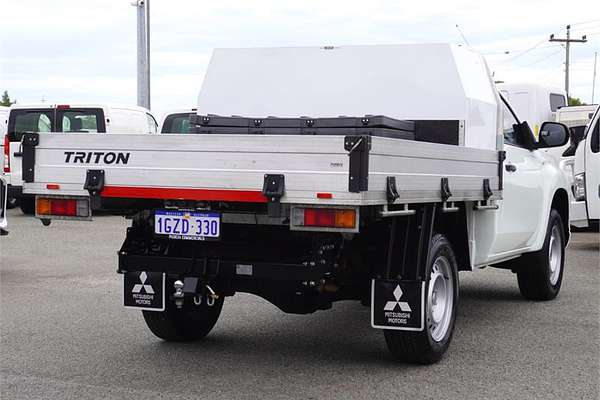 2019 Mitsubishi Triton GLX MR 4X4