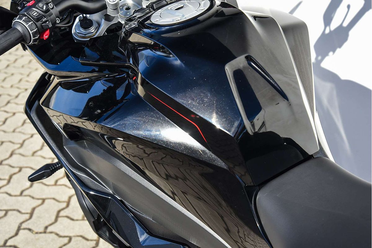 2024 BMW S 1000 XR S 1000