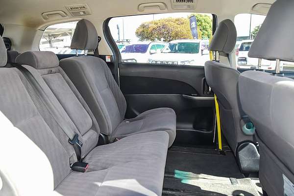 2015 Toyota Tarago GLi ACR50R