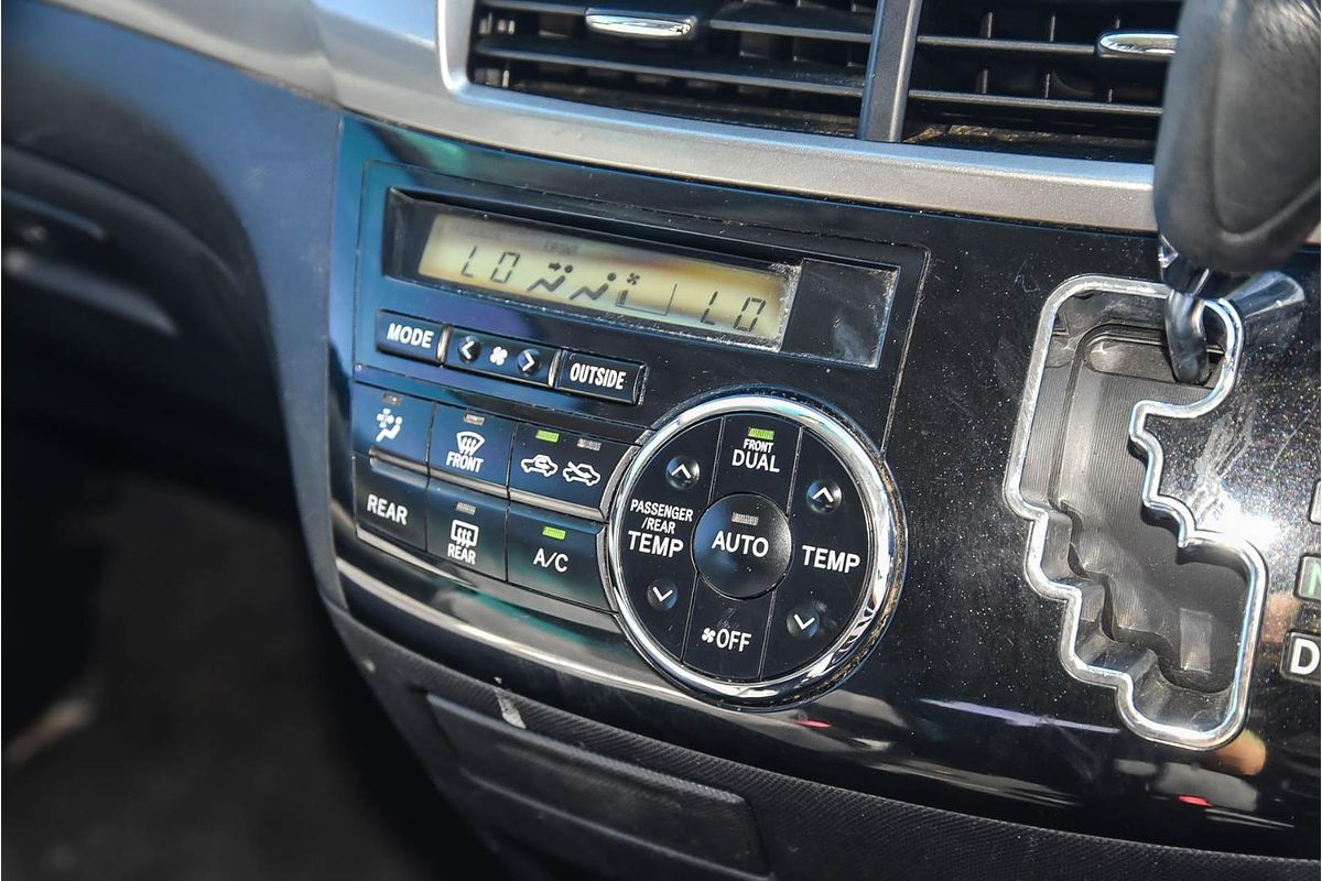2015 Toyota Tarago GLi ACR50R