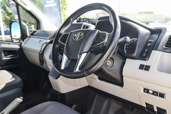 2021 Toyota Hiace Commuter GDH322R